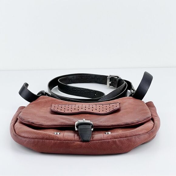 LONGCHAMP Balzane Crossbody Messenger Leather Bag - Picture 4 of 13